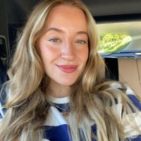 Emma Hartmans Van De Rijdt