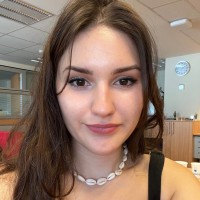 Zeynep Kırmızı