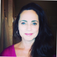 Sarah Vincze, Mba
