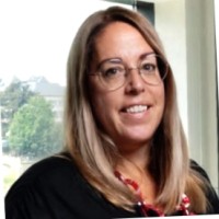 Corinne Theis