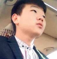 李培龙