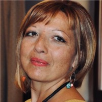 Claudia Santoni