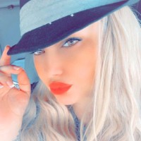 R E N A D . H A Y E K