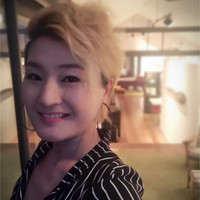Eun Jeong(Julie) Kim