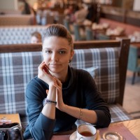 Елена Саханова