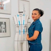 ELIZABETH VAZ