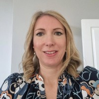 Dr Simone Layton