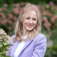 Yuliia Stolietova