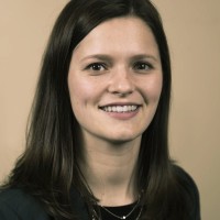 Elayna Arzolay