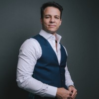 Dr. Rodrigo Prata Rocha