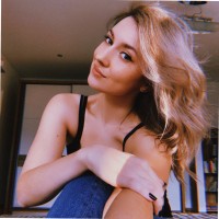 Claudia G.