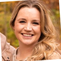 Vanessa Stegner, Mba