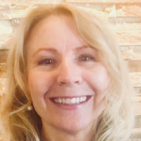 Sharrie Tomsen