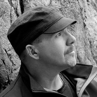 Darren W. Mckinty