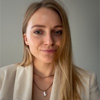 Julia Bakay