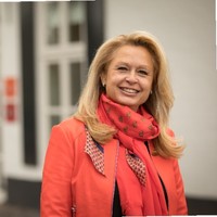 Nanette Aarts