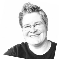 Simone Heinze