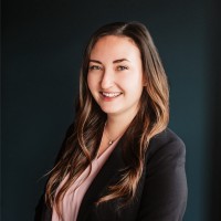 Liz Casserly, Pe