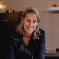 Mirjam Bus
