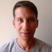 César Flores