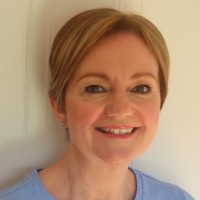 Lesley Holmes