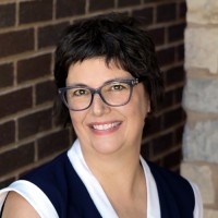 Lynda Lee
