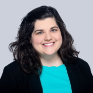 Hillary Harvey, Cem