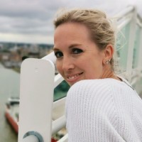 Lara Jane Barron