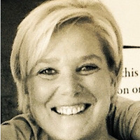 Elke Vanderstraeten