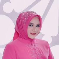 Gladys Putrisari Santosa