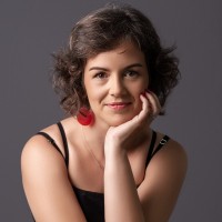 Andréia M.