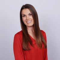 Lauren Riley, Pe
