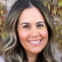 Lia Flores