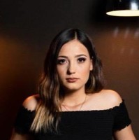 Natalia Farias Flores