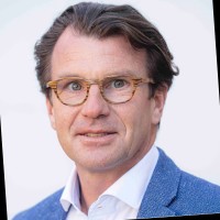 Dr. Ulrich Fell