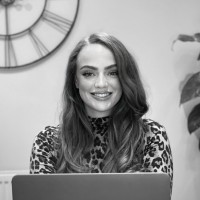 Laura Walls