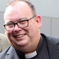 Eddie White