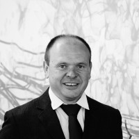 Neil Andrews