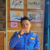 Komarudin .