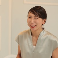 新井奈津子