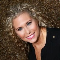 Kelli Hobbs