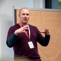 Craig J Willis