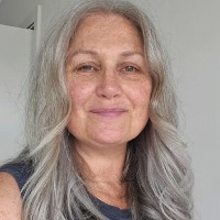 Lisa Hind