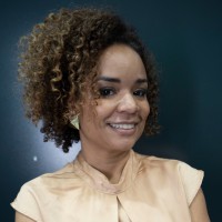 Isis Gomes