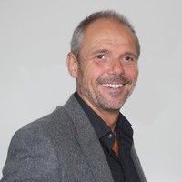 Richard Hul, Mba