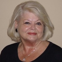Sue R Davis