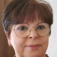 Irène Santos