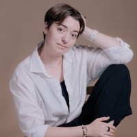Emma J Nelson