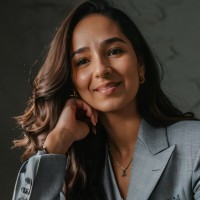 Aline dos Anjos