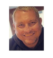 Darren Holmes